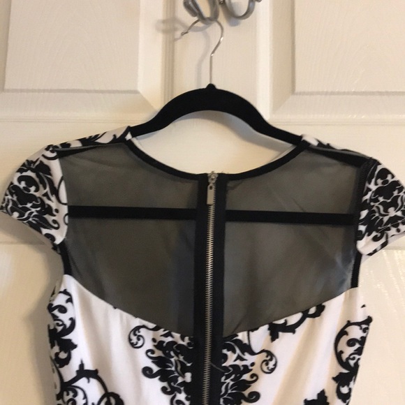 Dress - Picture 3 of 3